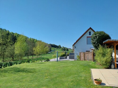 Appartement Ruhrort, 70 m² avec terrasse privée, jardin et Wi-Fi