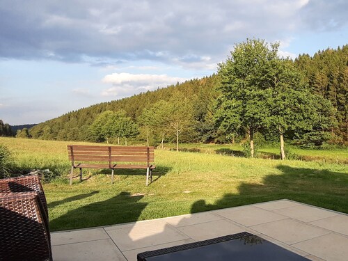 Appartement Ruhrort, 70 m² avec terrasse privée, jardin et Wi-Fi