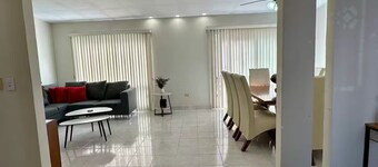 Full house : Tec Mty : Hosp Angeles : Invoice