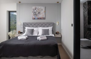 6 slaapkamers, een strijkplank/strijkijzer, gratis wifi, beddengoed