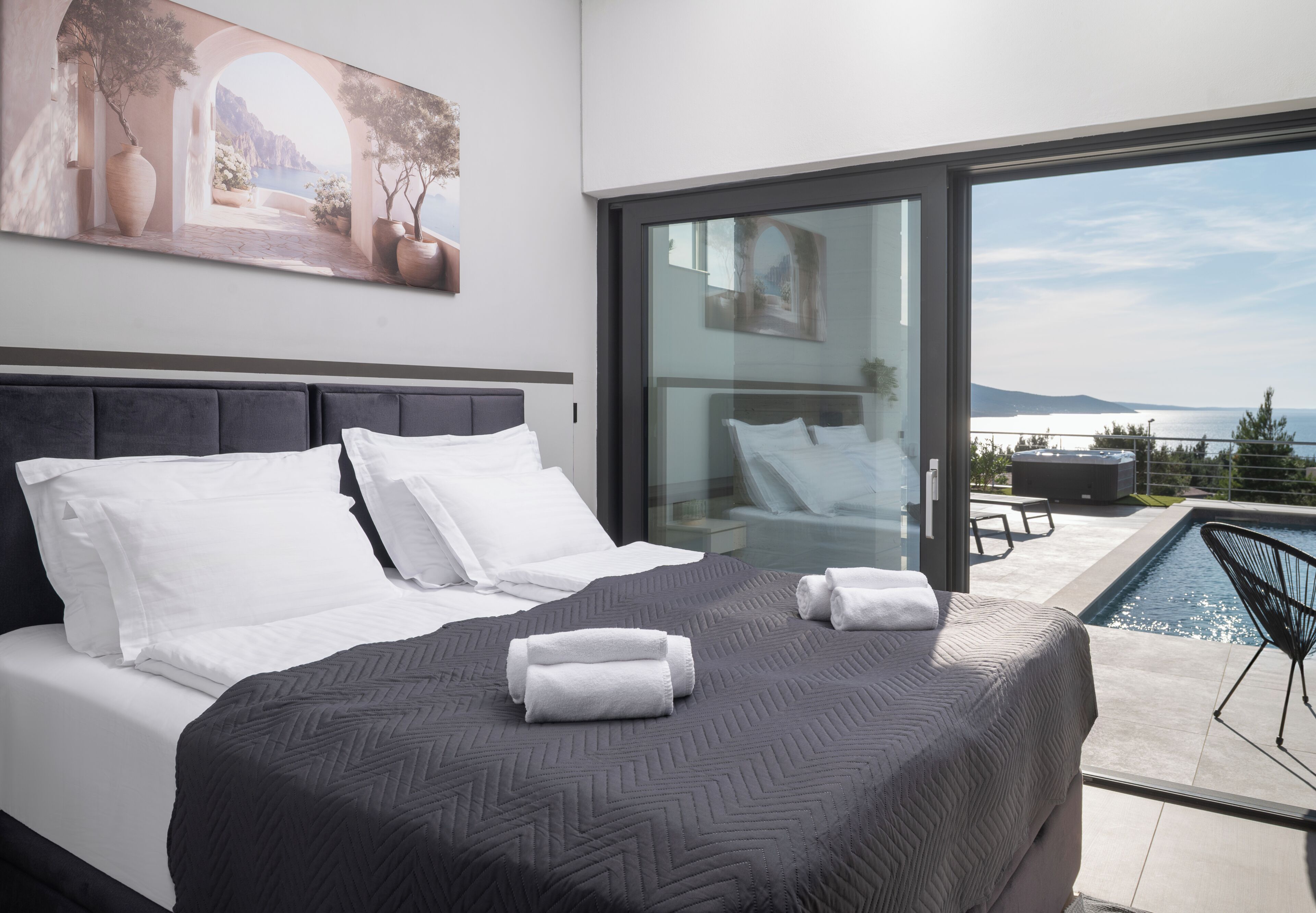 6 bedrooms, iron/ironing board, free WiFi, bed sheets