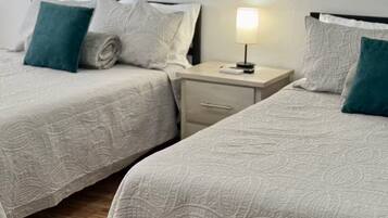 Fer et planche à repasser, Wi-Fi, draps fournis