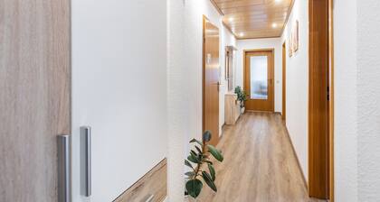 Apartment 'Fewo Heidelbeere' mit gemeinsamer Terrasse, Garten und WLAN