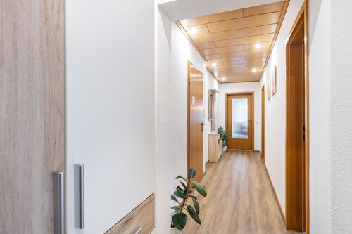Apartment 'Fewo Heidelbeere' mit gemeinsamer Terrasse, Garten und WLAN