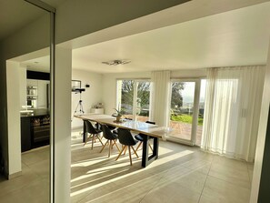 Dining - Villa Rose des Vents - Exceptional house with views of the Atlantic Ocean (Plouhinec)