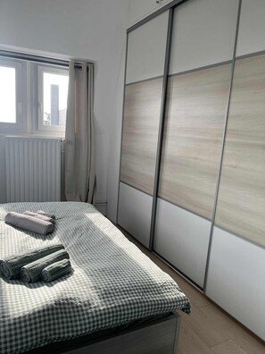 1 bedroom, iron/ironing board, WiFi, bed sheets - Cocon Mouvaux - Comfort & serenity - near tramway (Mouvaux)