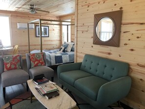 WiFi, bed sheets - Tiny Retreat with boat dock, Lake Hartwell ,GA (Martin)
