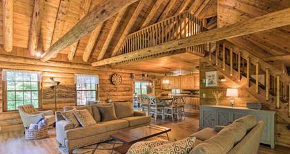 New! Private Cabin w/ Spacious Kitchen and Dining!