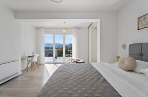 5 Schlafzimmer, Bügeleisen/Bügelbrett, WLAN, Bettwäsche