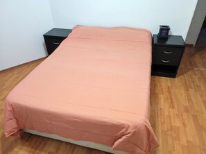 熨斗/熨衣板、WiFi、床单