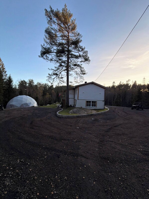 獨棟房屋, 6 間臥室, 吸煙房, 陽台 | 住宿一隅