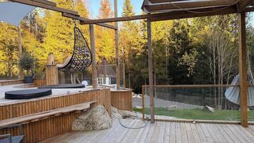 Casa, 6 habitaciones, para fumadores, balcón | Restaurantes