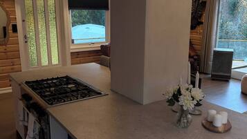 Casa, 6 habitaciones, para fumadores, balcón | Interior