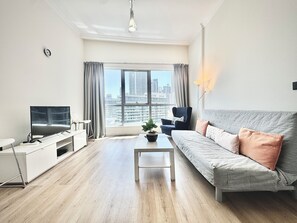Free WiFi - Venduras Bright 1BR in Heart of Marina (Dubai)