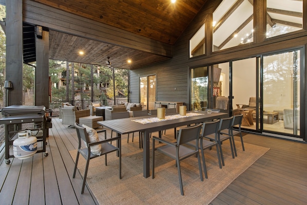 Outdoor dining