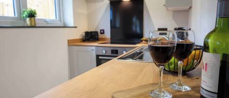 Cookware/dishes/utensils