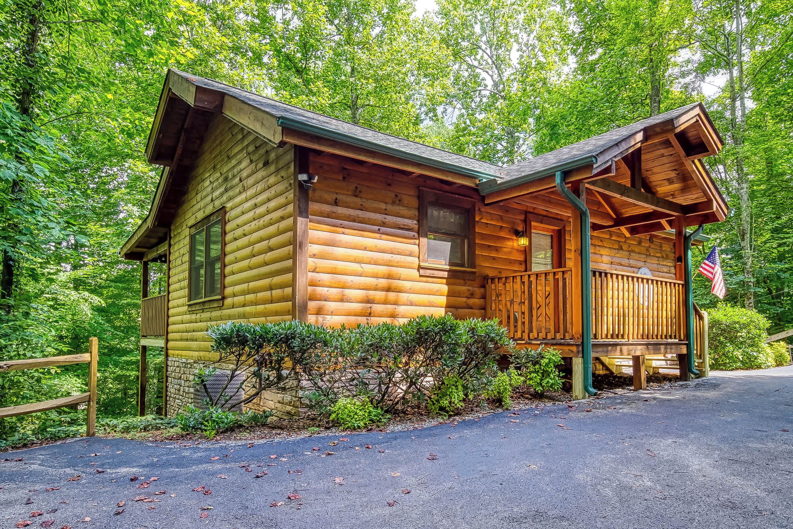 Welcome to Quilted Pines, a charming all-wood cabin with with warm mountain character in peaceful Wears Valley.