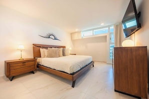 2 quartos, ferros/tábuas de passar roupa, Wi-Fi, roupa de cama