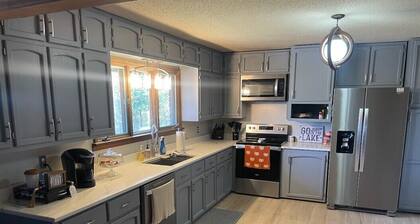 Hiwassee Lake Lodge, LLC. - "Find Your Escape Above Hiwassee Lake"