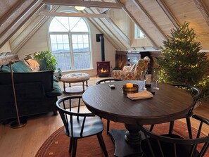Interior - Enchanting barn in E Dover with 50 mile view (Dover)