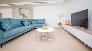 TV - Villa Sapphire number 62 (Manilva)
