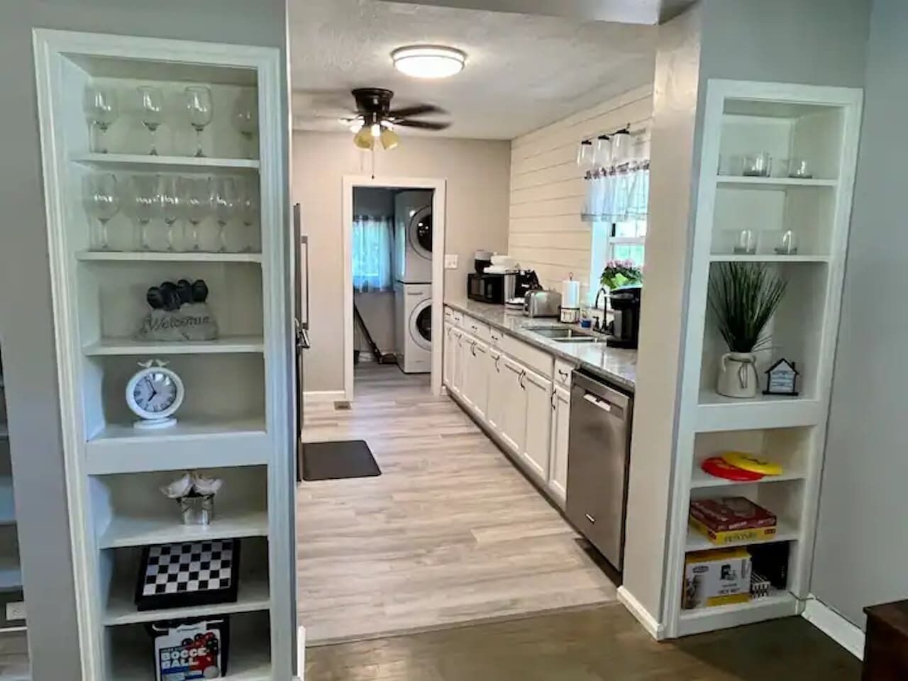 Refrigerador, microondas, horno y lavavajillas 