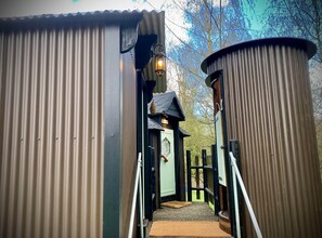 Exterior detail - Shepard hut - Hot Tub, Outdoor Shower, Bath (Chorleywood)