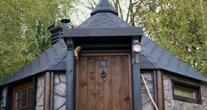 Hagrid Hut Themed - Hot Tub - Warner Bro Studio