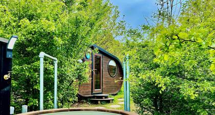 Dinky Disc - Cosy Hot Tub Escape