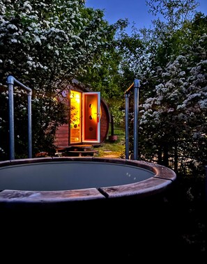 Bain à remous extérieur