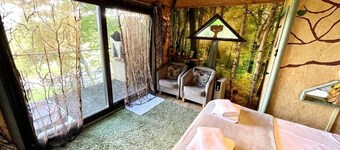 Tree House - Hot Tub on balcony