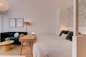 1 bedroom, iron/ironing board, WiFi, bed sheets - Sunny 4* studio with garden view (Luxembourg)