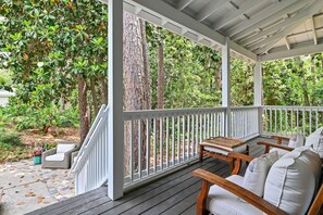 Terrace/patio - 30A ~ Private Pool ~ Golf Cart ~ Screened In Porch (Santa Rosa Beach)