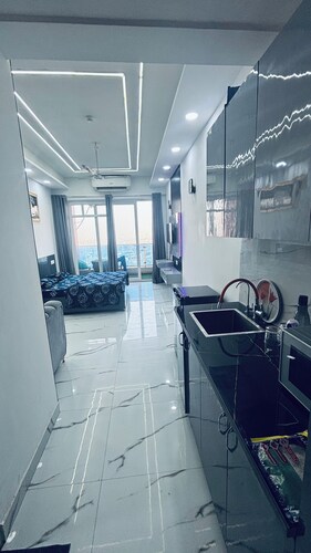  Independent Cozy studio @Gaur city center