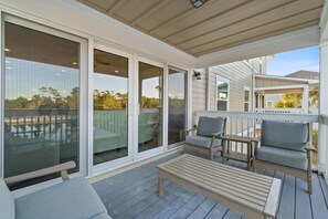 Ferienhaus, Mehrere Betten (Gone Gulfing - Isle Be Chillin at Los) | Terrasse/Patio