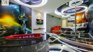 ห้องดีลักซ์ดับเบิล | โต๊ะทำงาน, Wi-Fi ฟรี, ผ้าปูที่นอน