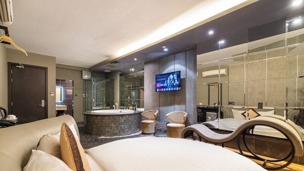 ห้องลักซ์ชัวรี่ดับเบิล | โต๊ะทำงาน, Wi-Fi ฟรี, ผ้าปูที่นอน