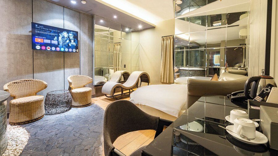 Collection O Bonita Grand Hotel