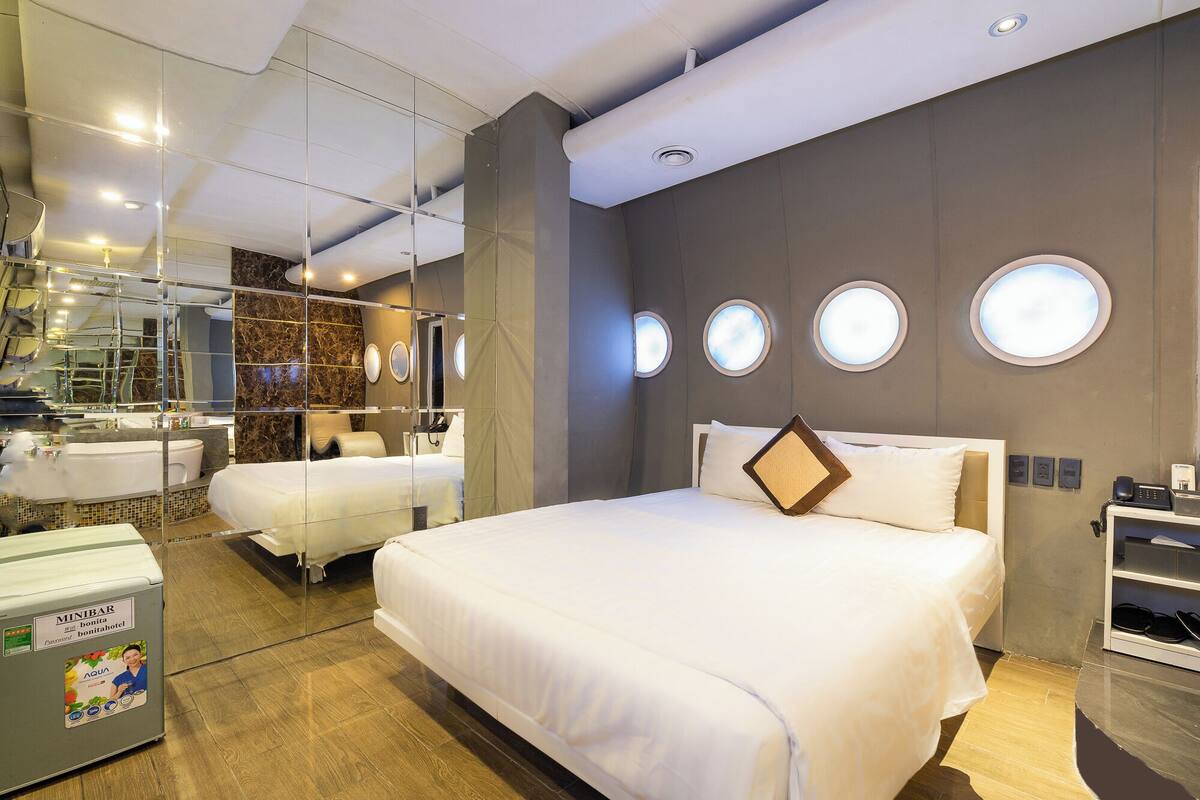 ห้องดีลักซ์ดับเบิล | โต๊ะทำงาน, Wi-Fi ฟรี, ผ้าปู  ที่นอน