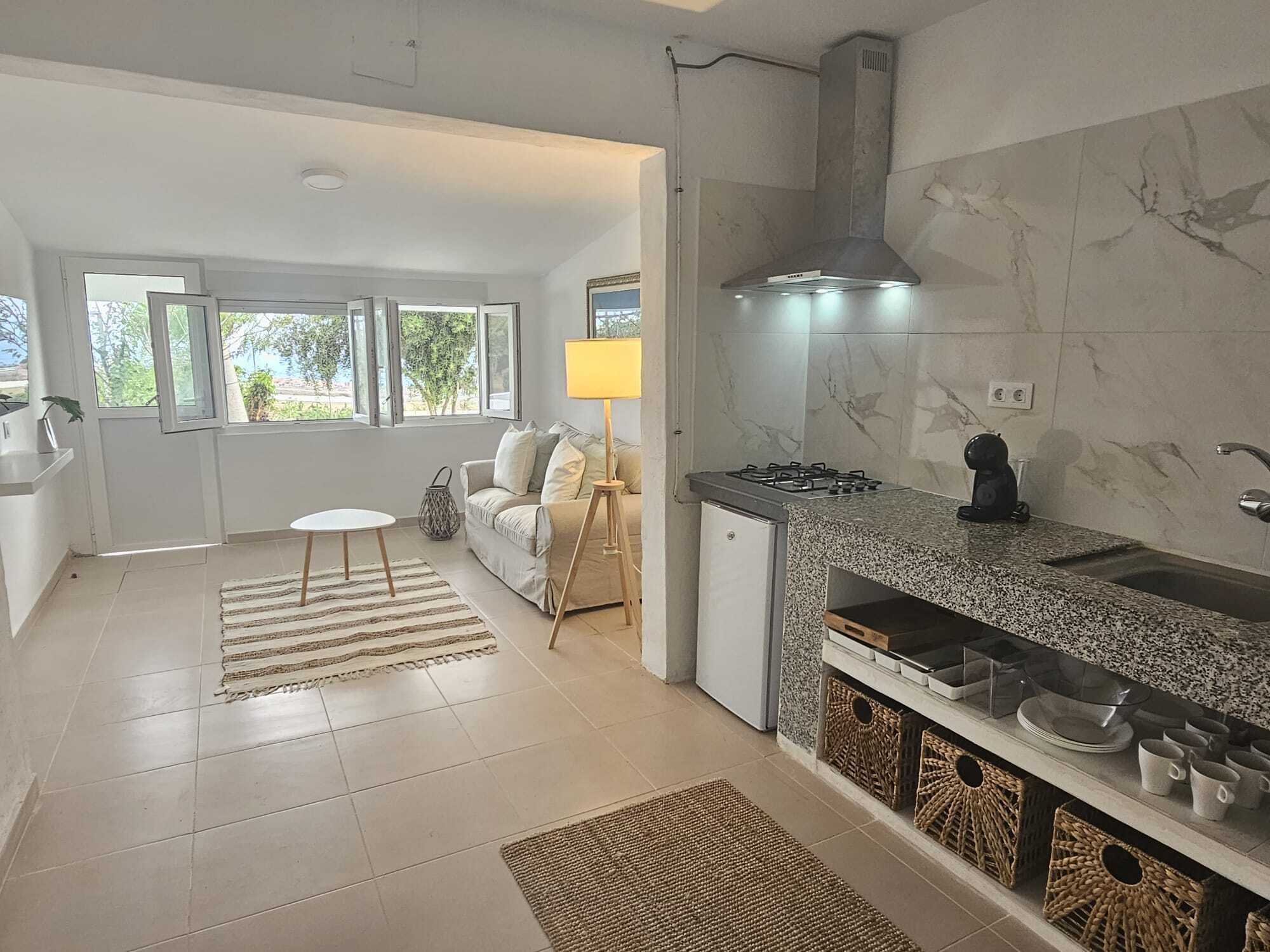 Fridge, microwave, stovetop, electric kettle