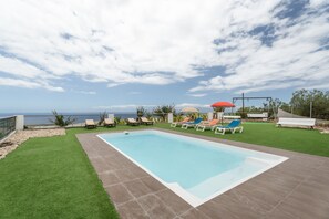 Pool - Vacation Apartment 'Beautiful Sea View and Pool Finca 5' with Sea View, Shared Pool and Wi-Fi (Adeje)