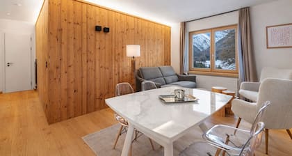 Modern 2 bedr 6 minutes from St Moritz