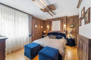 2 عدّة غرف نوم وواي فاي وملاءات أسرّة