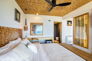 Biệt thự, quang cảnh biển | Két bảo mật tại phòng, trang trí khác biệt, phòng cách âm 