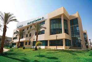 المنشأة من الخارج