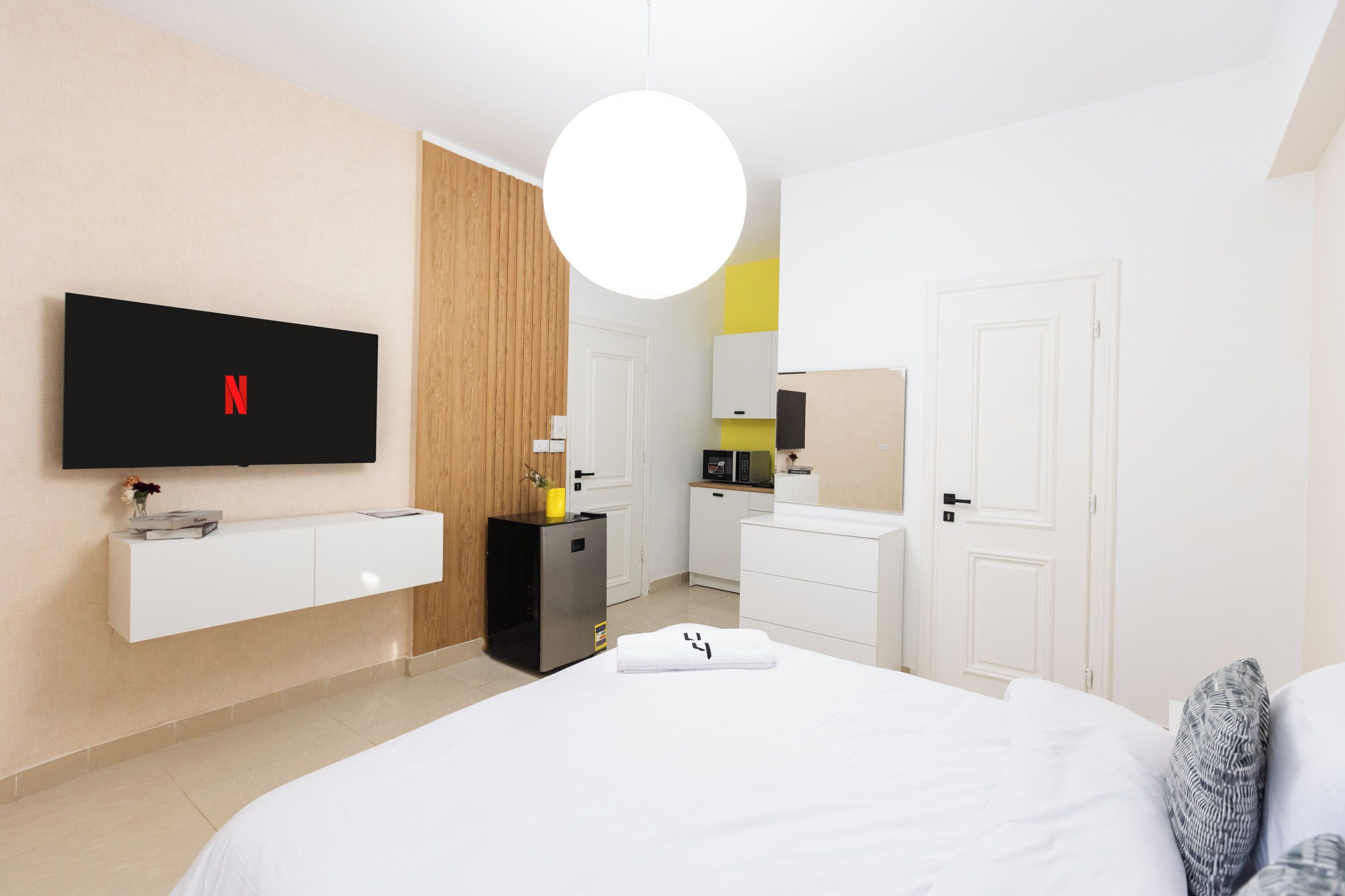 Minibar, iron/ironing board, free WiFi