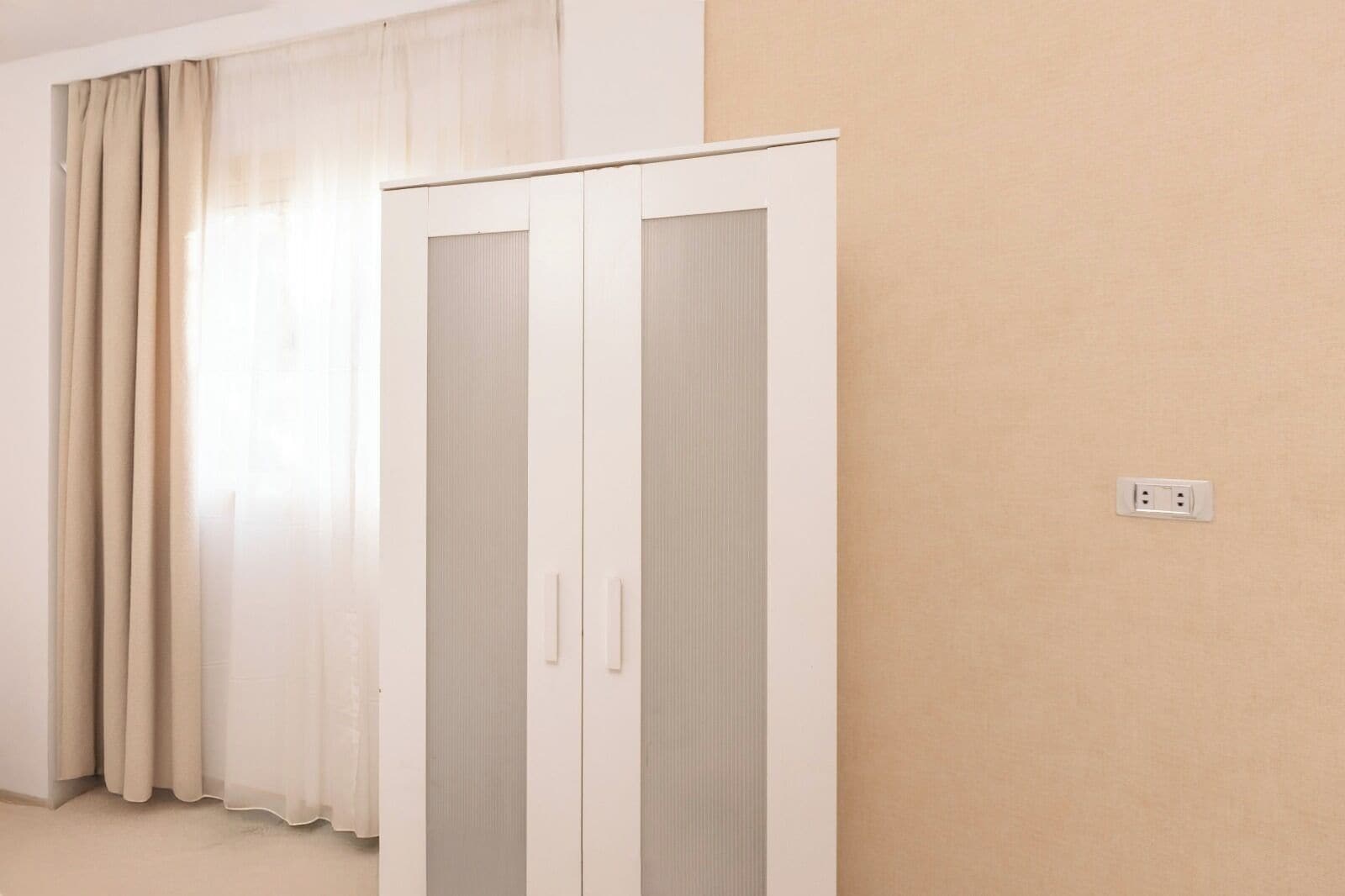 Minibar, iron/ironing board, free WiFi