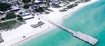 Charming 2-bedroom lodge in wonderful Sisal with AC