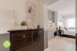 1 bedroom, iron/ironing board, WiFi, bed sheets - Studio Chic bis hyper center (Luxembourg)