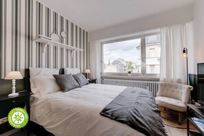 1 bedroom, iron/ironing board, WiFi, bed sheets - Studio Chic bis hyper center (Luxembourg)